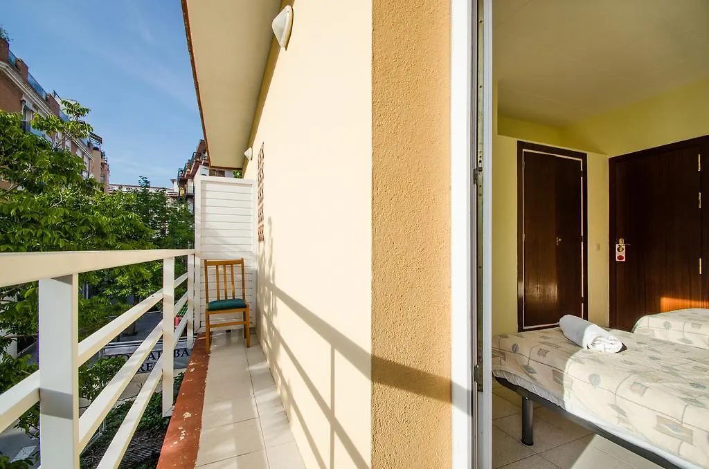Гостевой дом Hostal Lloret Льорет-де-Мар
