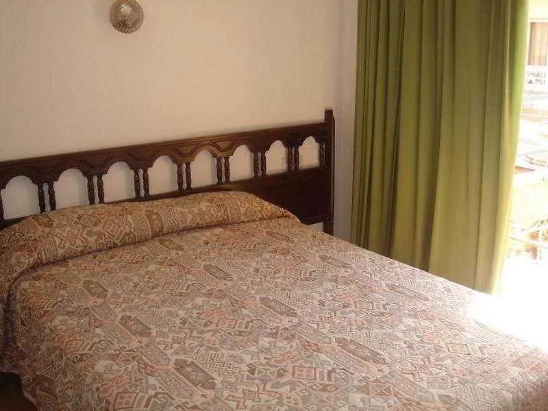 Hostal Lloret Льорет-де-Мар 2*,