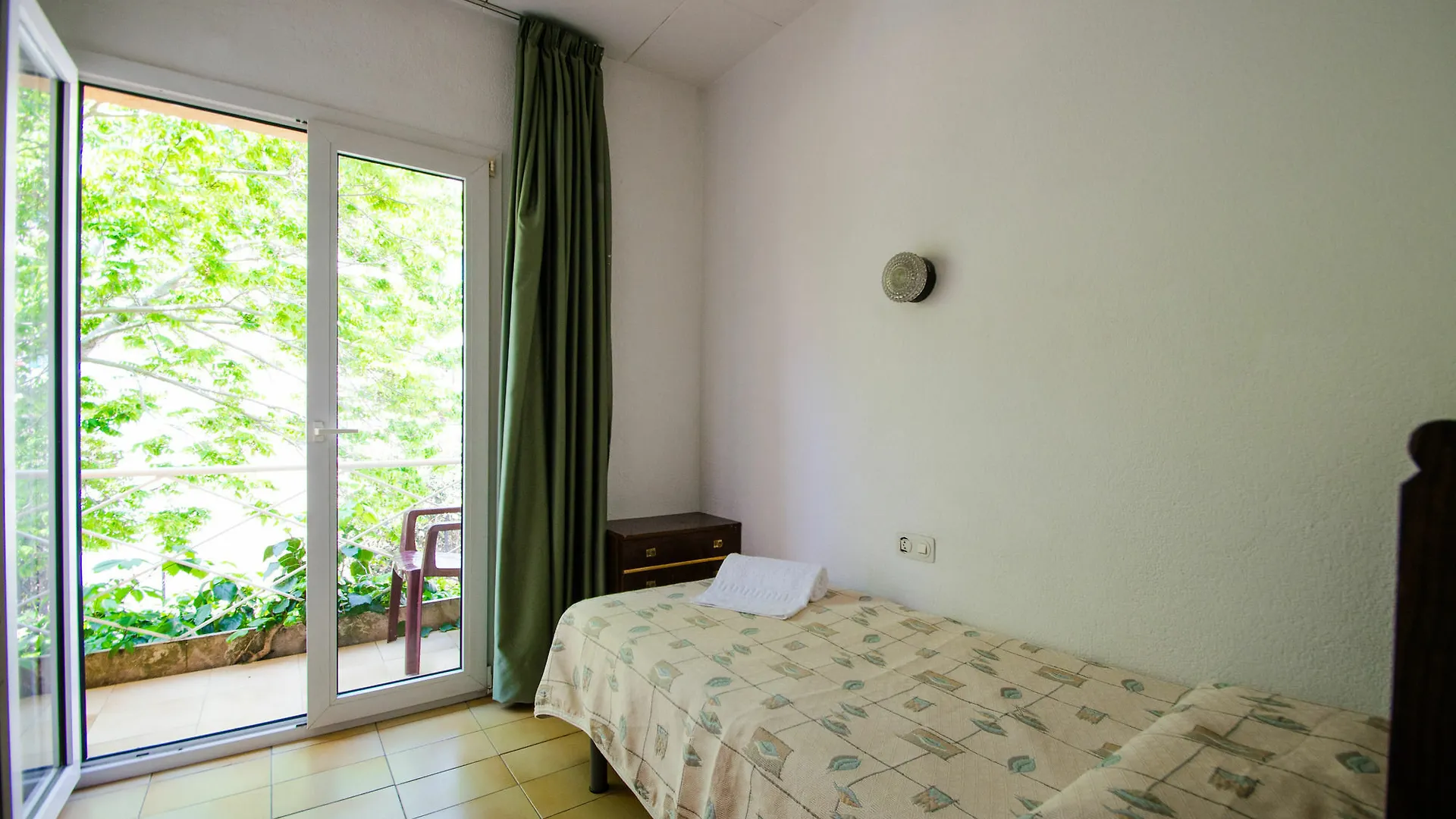 Hostal Lloret Льорет-де-Мар