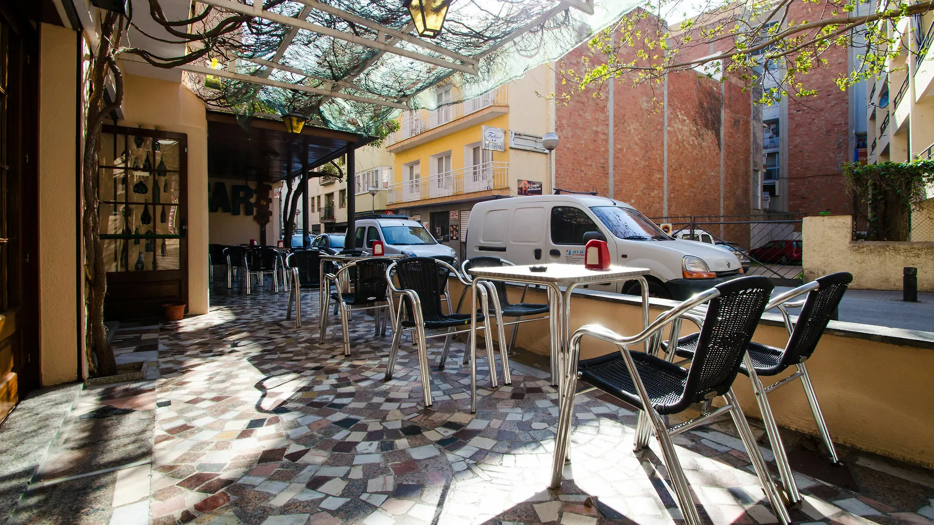 Гостевой дом Hostal Lloret Льорет-де-Мар