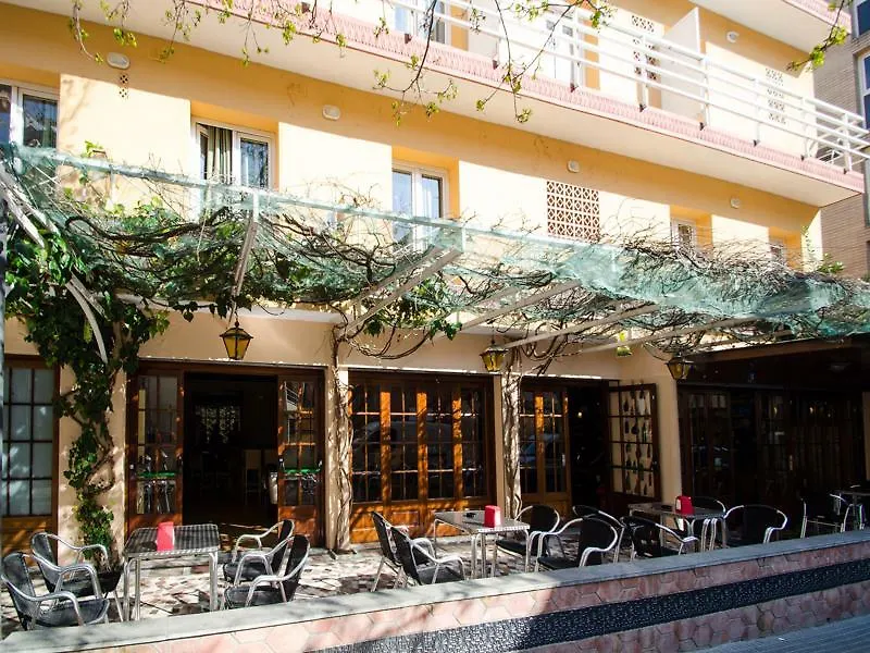 ** Гостевой дом Hostal Lloret Льорет-де-Мар Испания
