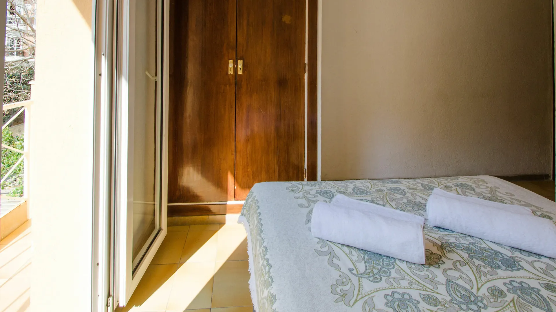 Гостевой дом Hostal Lloret Льорет-де-Мар